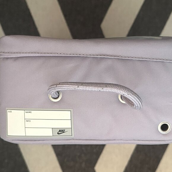 Nike Iridescent Logo Shoe Bag – Lavender Gray, Excellent Condition - Picture 4 of 7